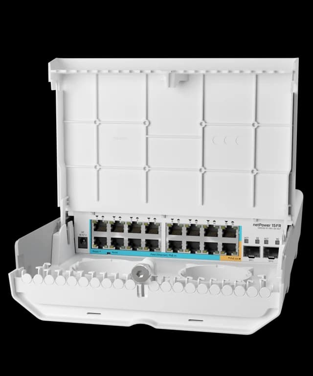 MikroTik netPower 15FR — نمای اصلی محصول روی پس‌زمینه ساده