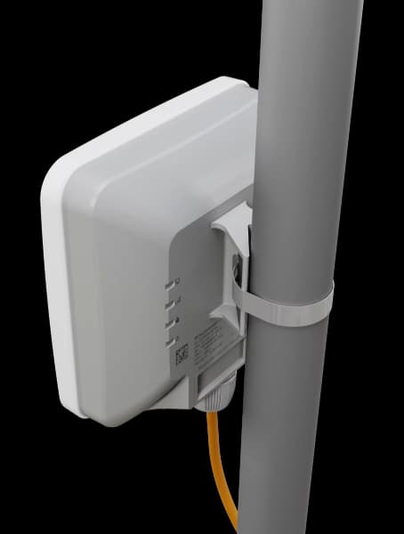 MikroTik SXTsq Embedded LTE4 نمای دستگاه